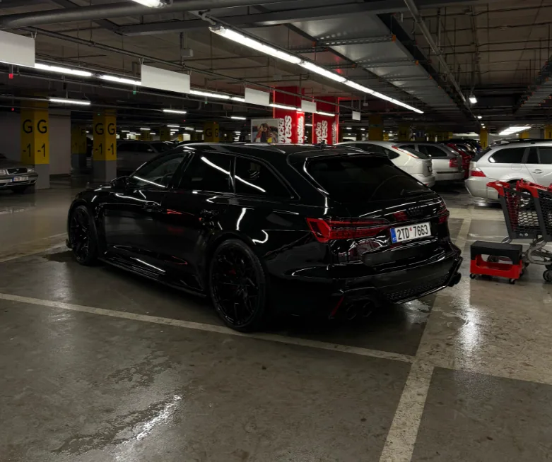 Audi RS6 C8